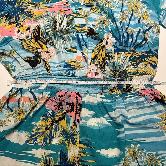 Flying Tomato Palm tree beachy romper size L - Picture 10 of 10